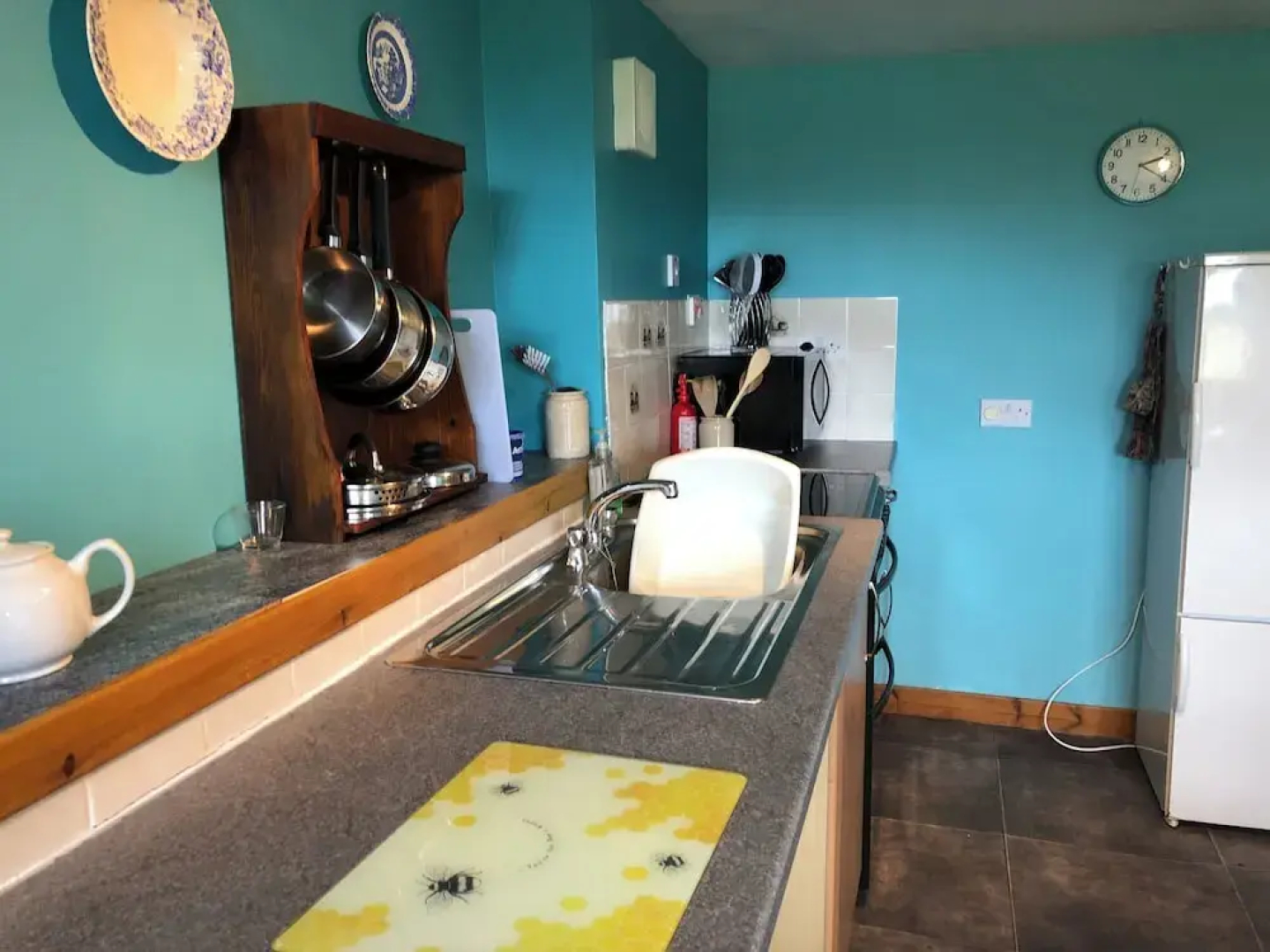 Little Cottage-village of Bunessan-sleeps4