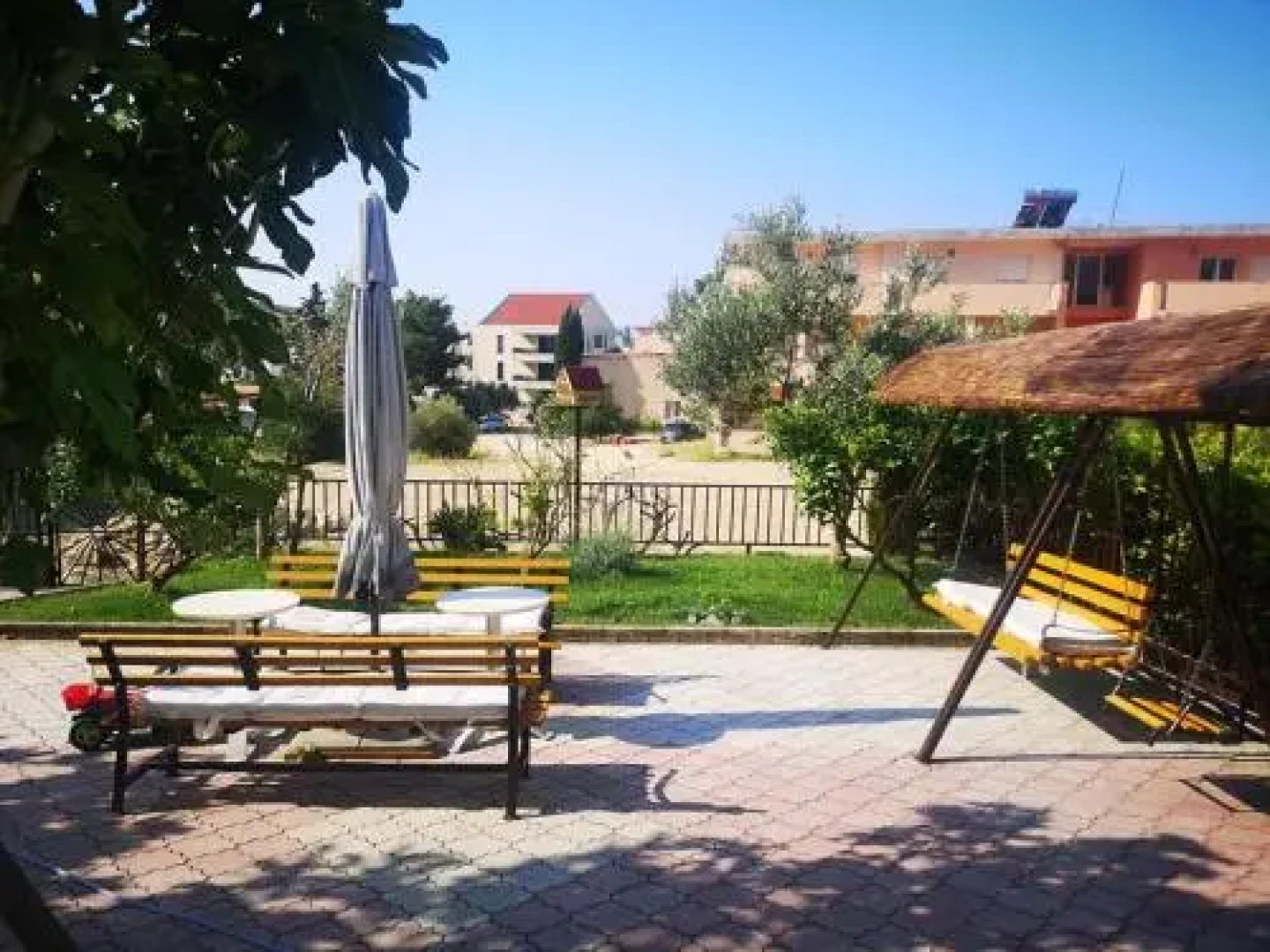 Apartmani Sutic & Restaurant San