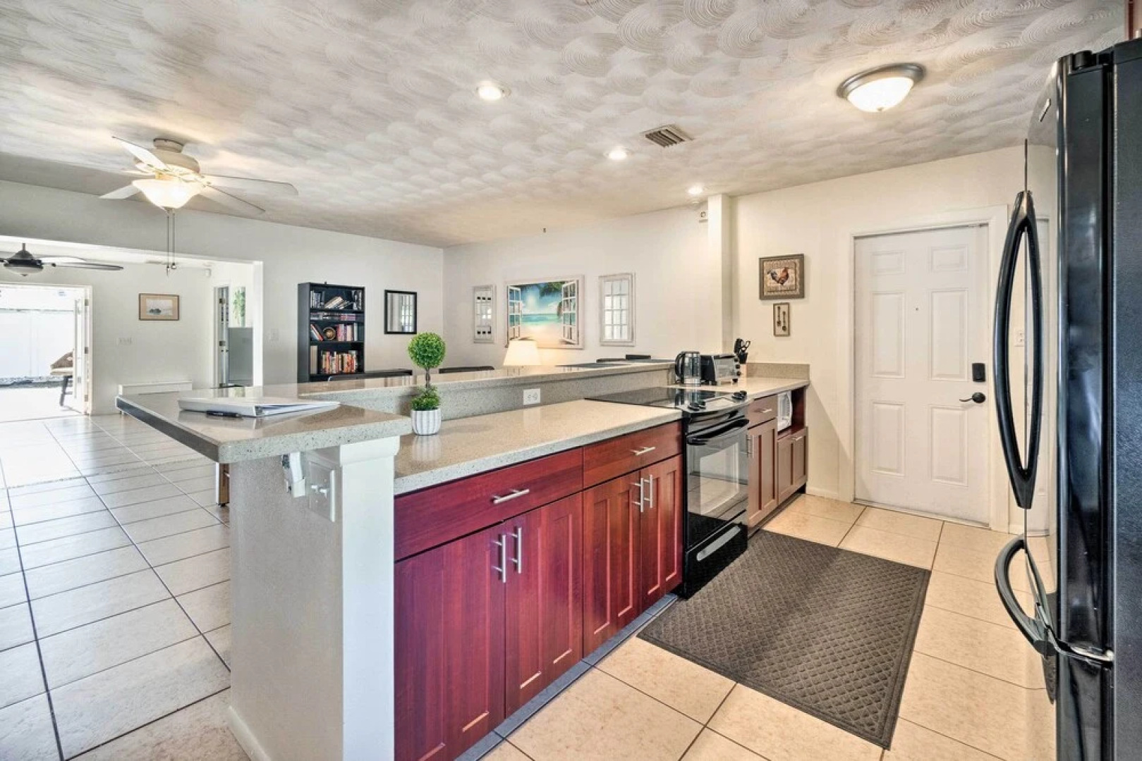 6 Mi to Beach: Bradenton Home w/ Pool & Yard