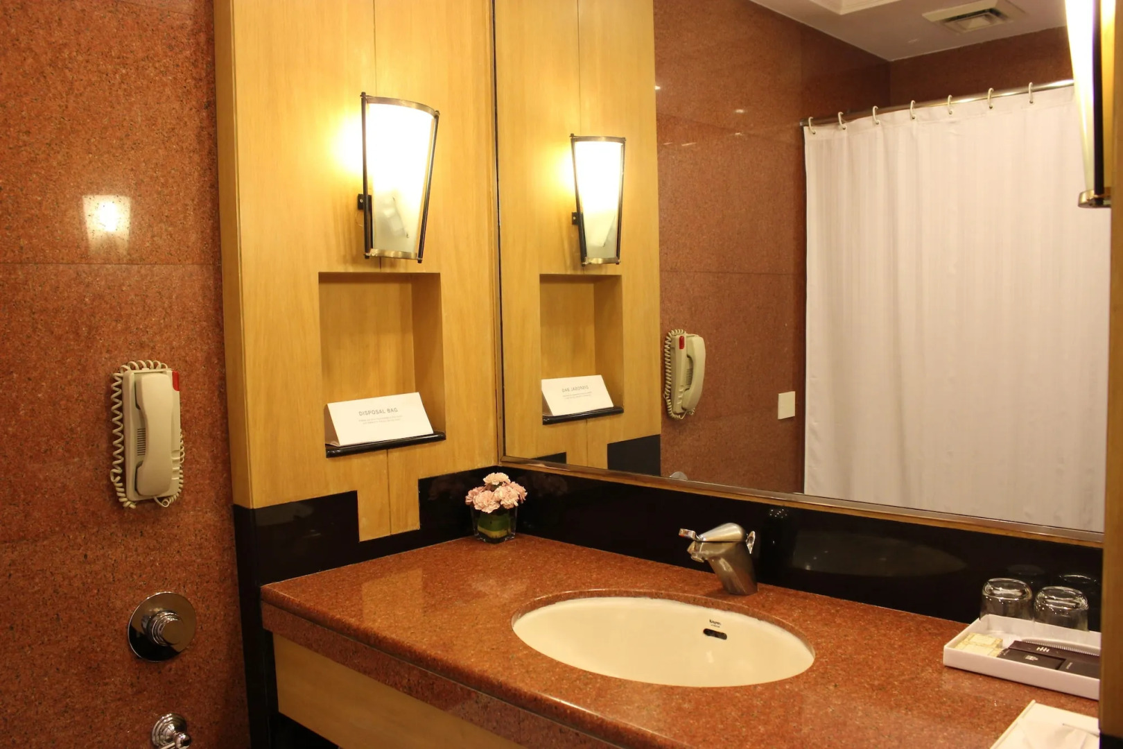 The Hans Hotel New Delhi