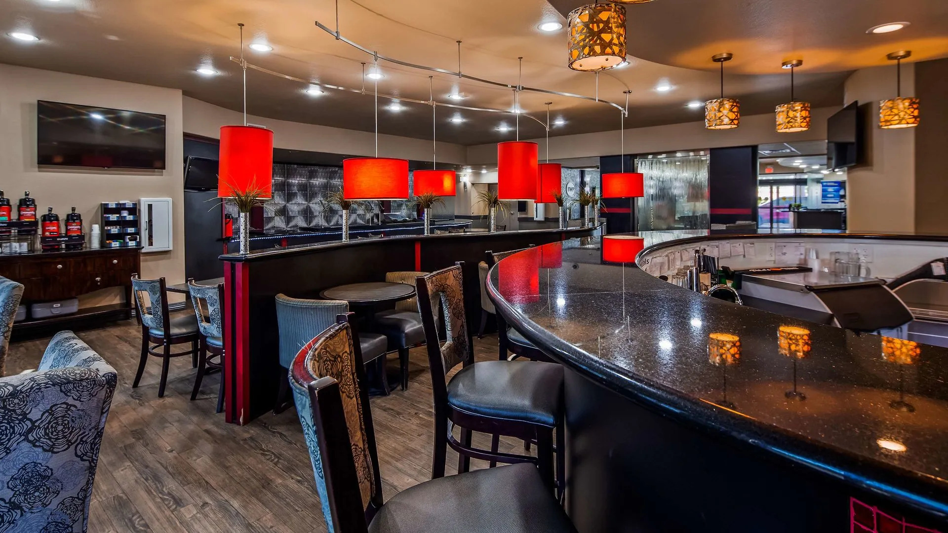 Best Western Premier Crown Chase Inn & Suites