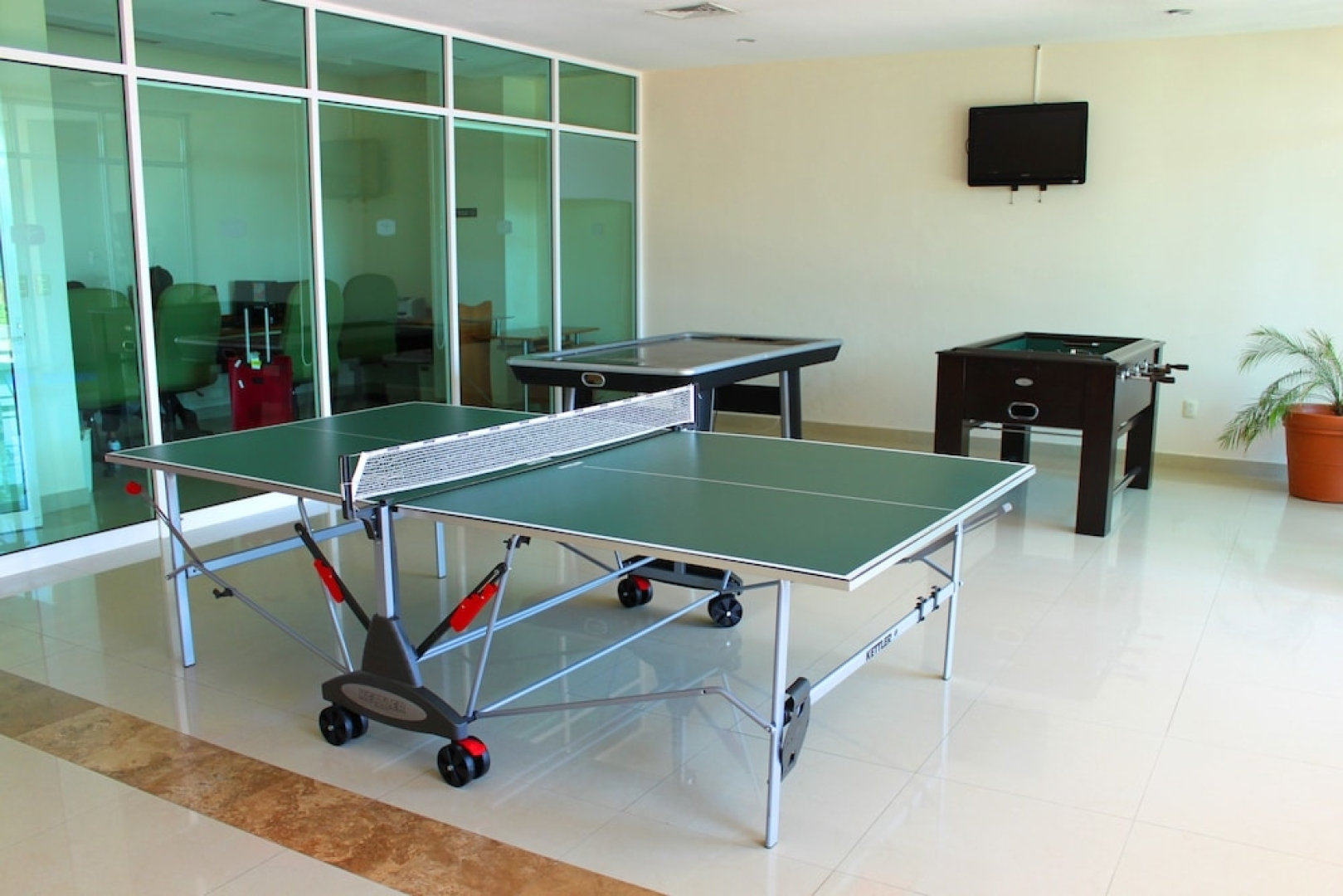 Astur Hotel y Suites