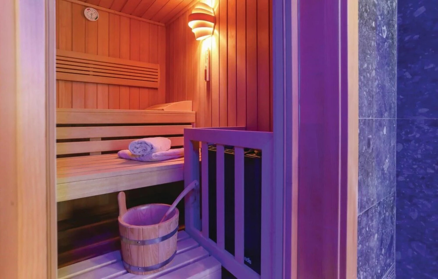 Awesome Home in Kastel Luksic With Sauna, Wifi and 6 Bedrooms