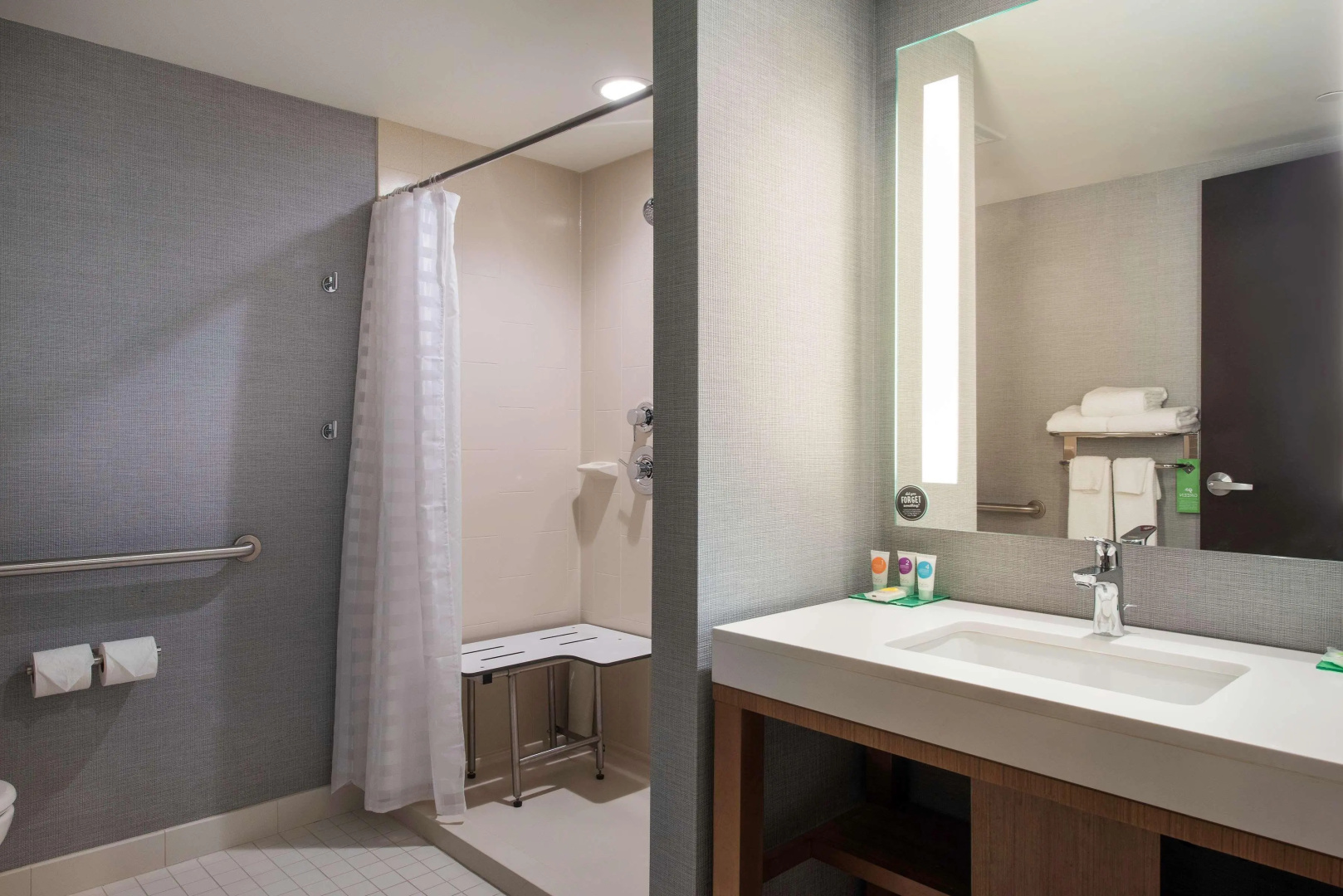 Hyatt Place Cleveland / Westlake / Crocker Park