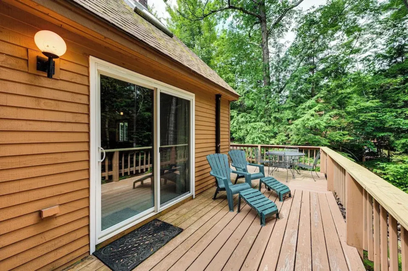 Bartlett Vacation Rental w/ Wraparound Deck!