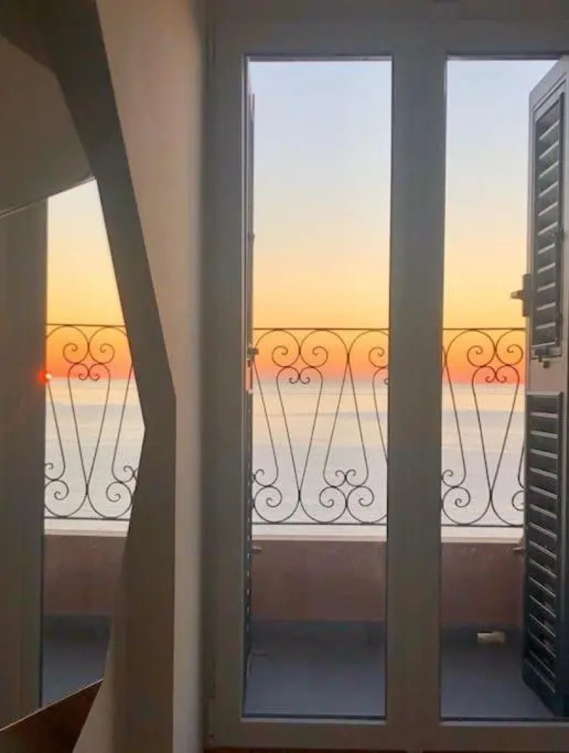 Rose Attico magnifica vista mare parcheggio privato 2 minuti dalla spiaggia