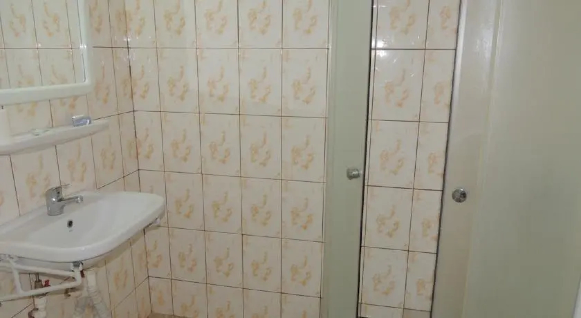 Complex Pibunni Garboavele