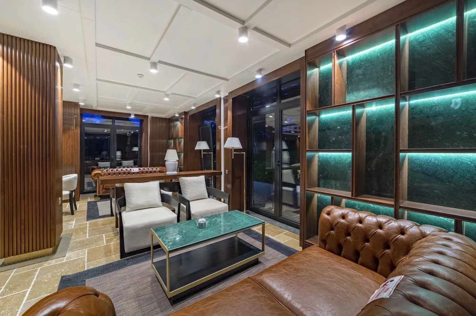 Marisstone Hotel Villa