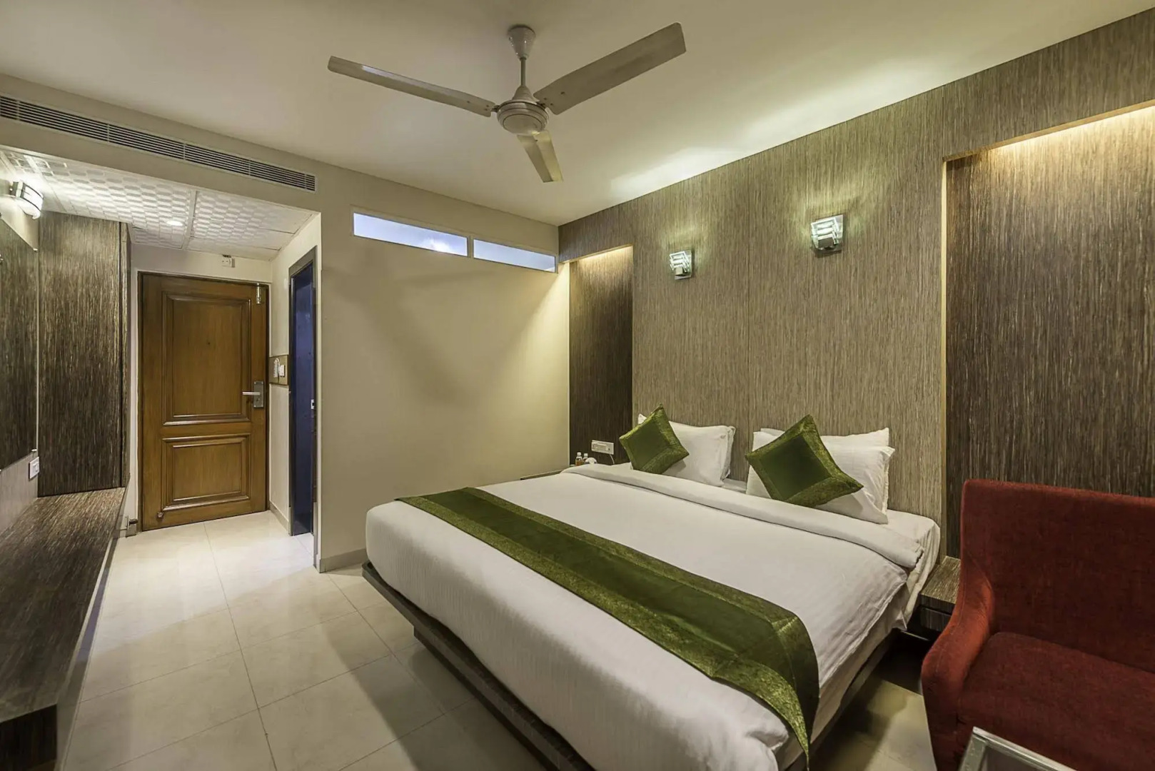 Treebo Cartier Biznotel