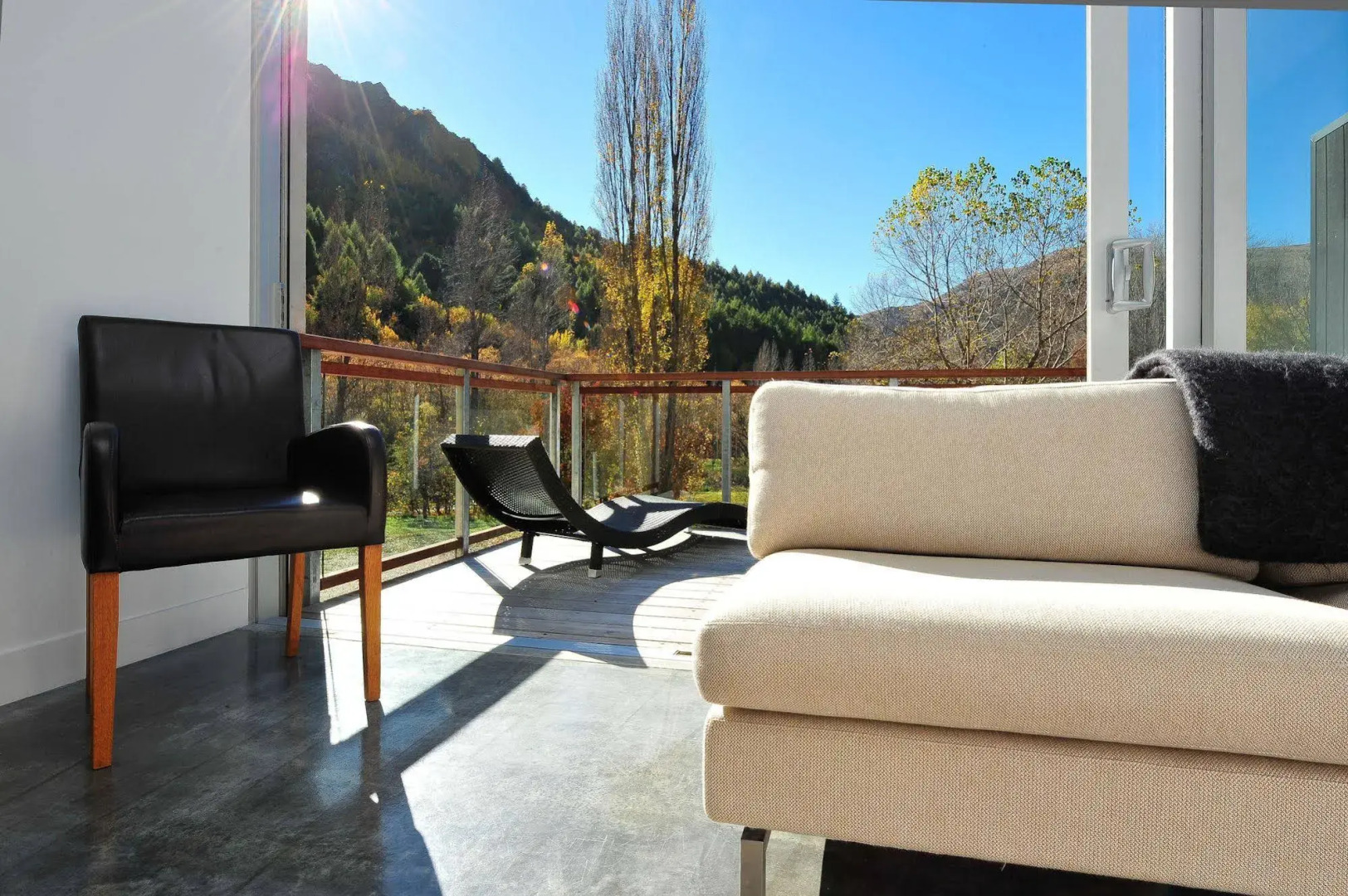 The Arrow Private Hotel