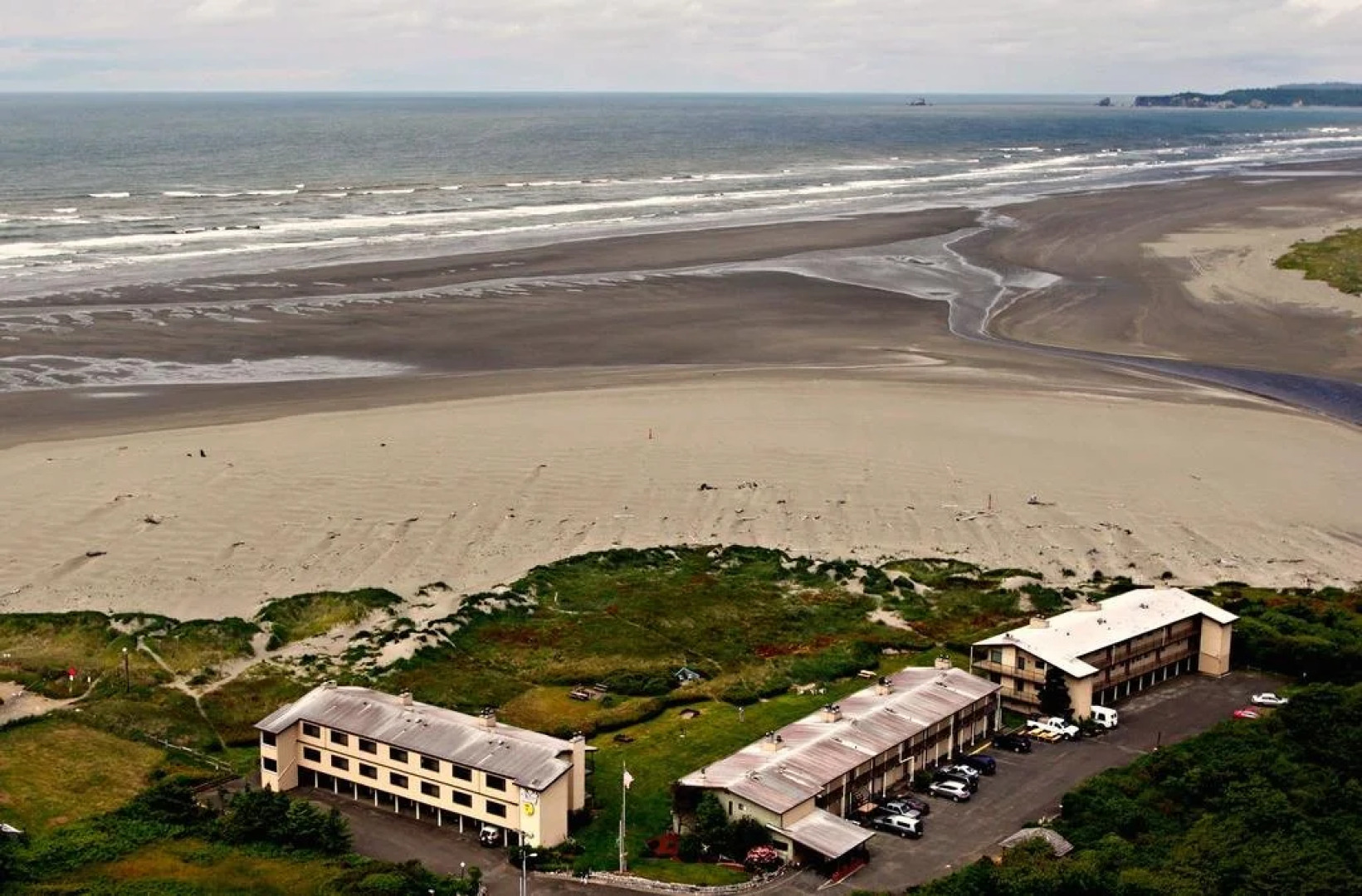 Hi-Tide Ocean Beach Resort