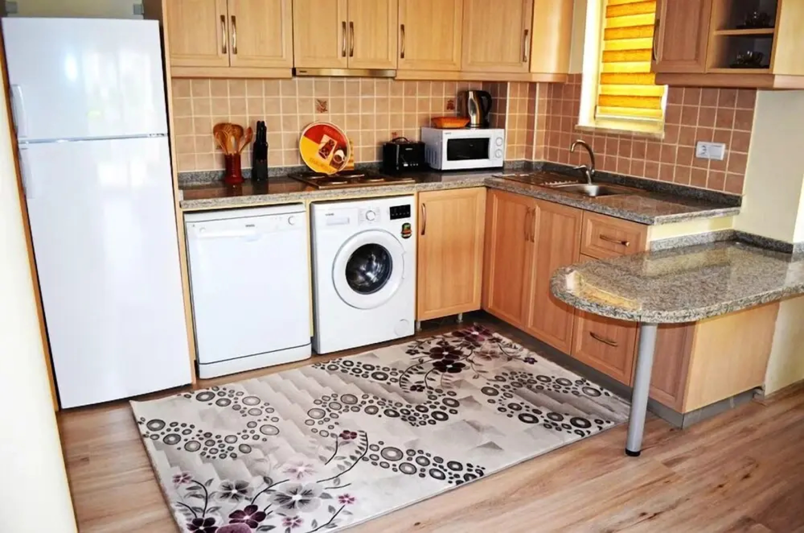 1 Bedroom Apartment Lake View 6 by Likya Global