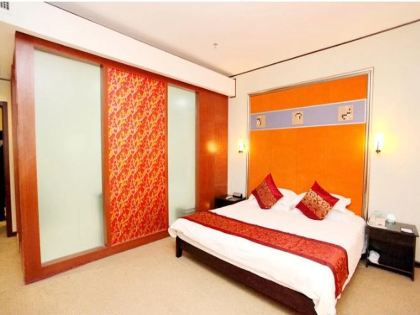 Nan Jing Ze Tian Hotel