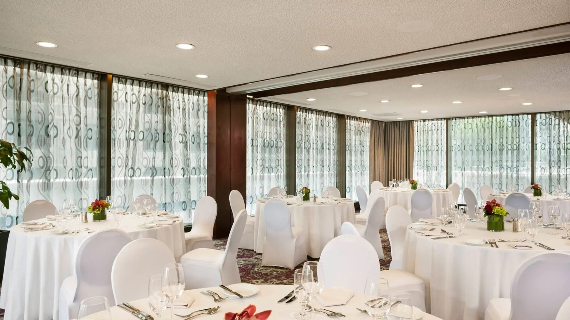 Montreal Marriott Chateau Champlain