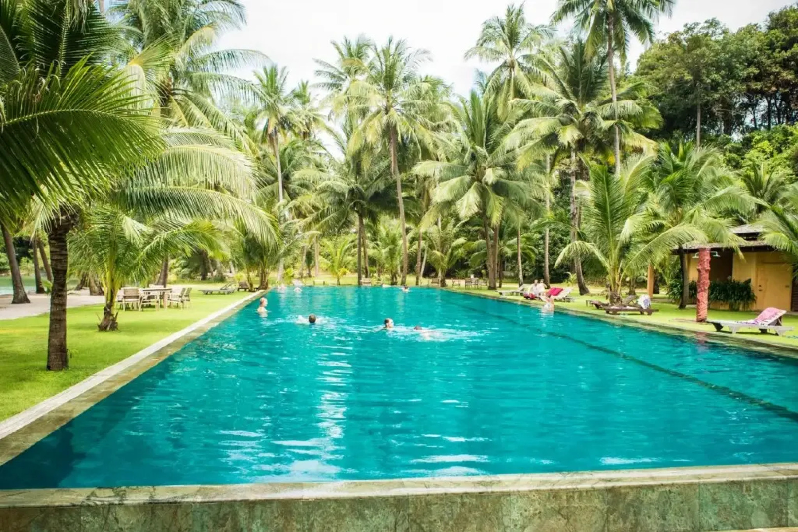 Boat House by Siam Royal Collection (Cbs Travel Asia)