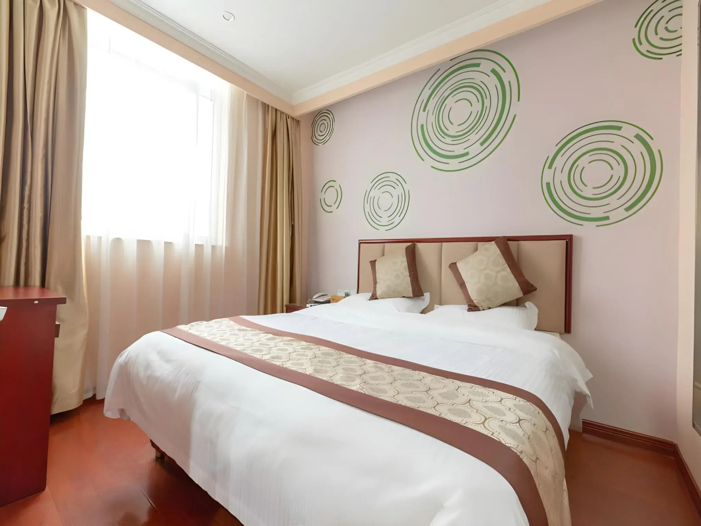 GreenTree Inn ZhenJiang Jurong New Bus Station Express Hotel