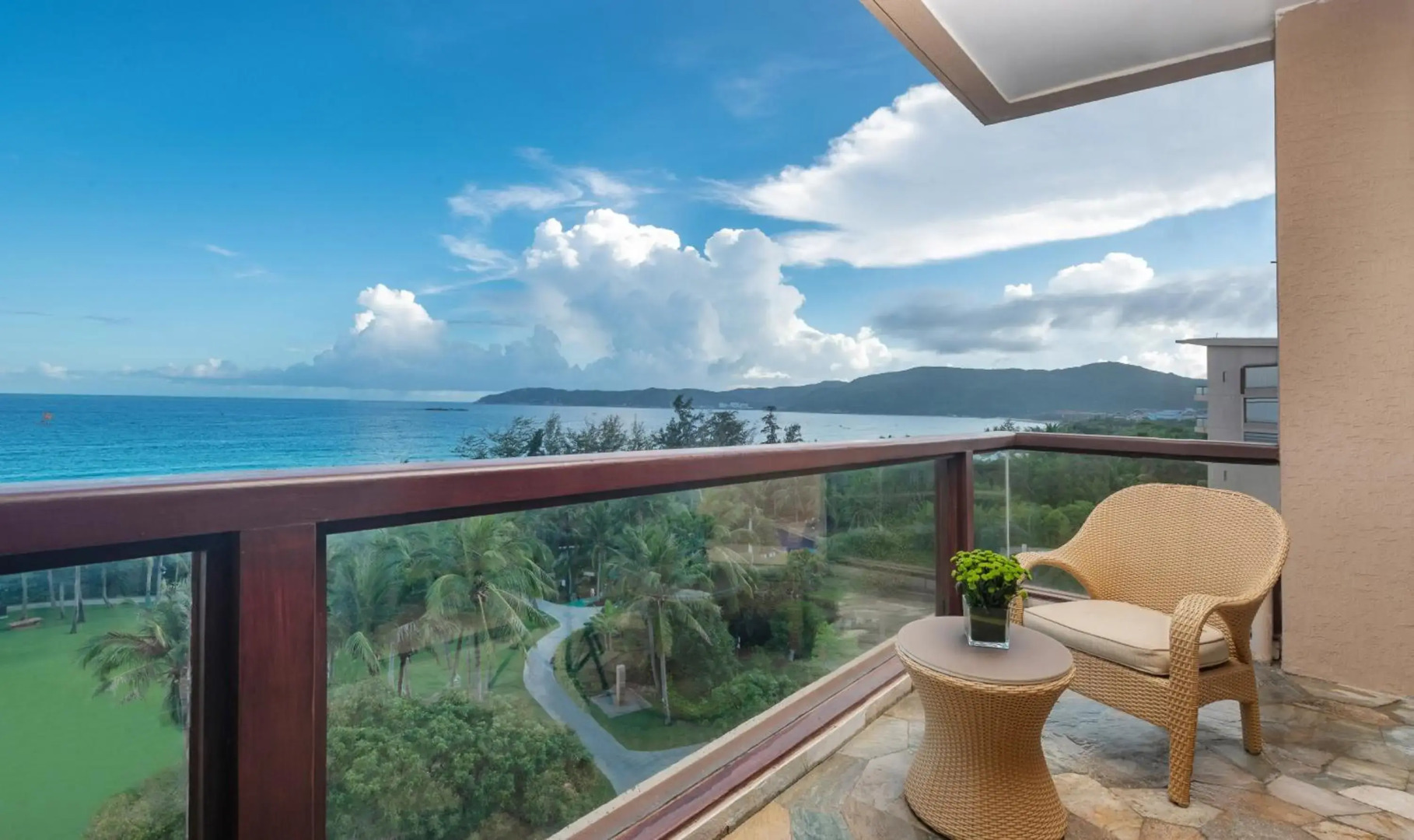 Yalong Bay Mangrove Tree Resort