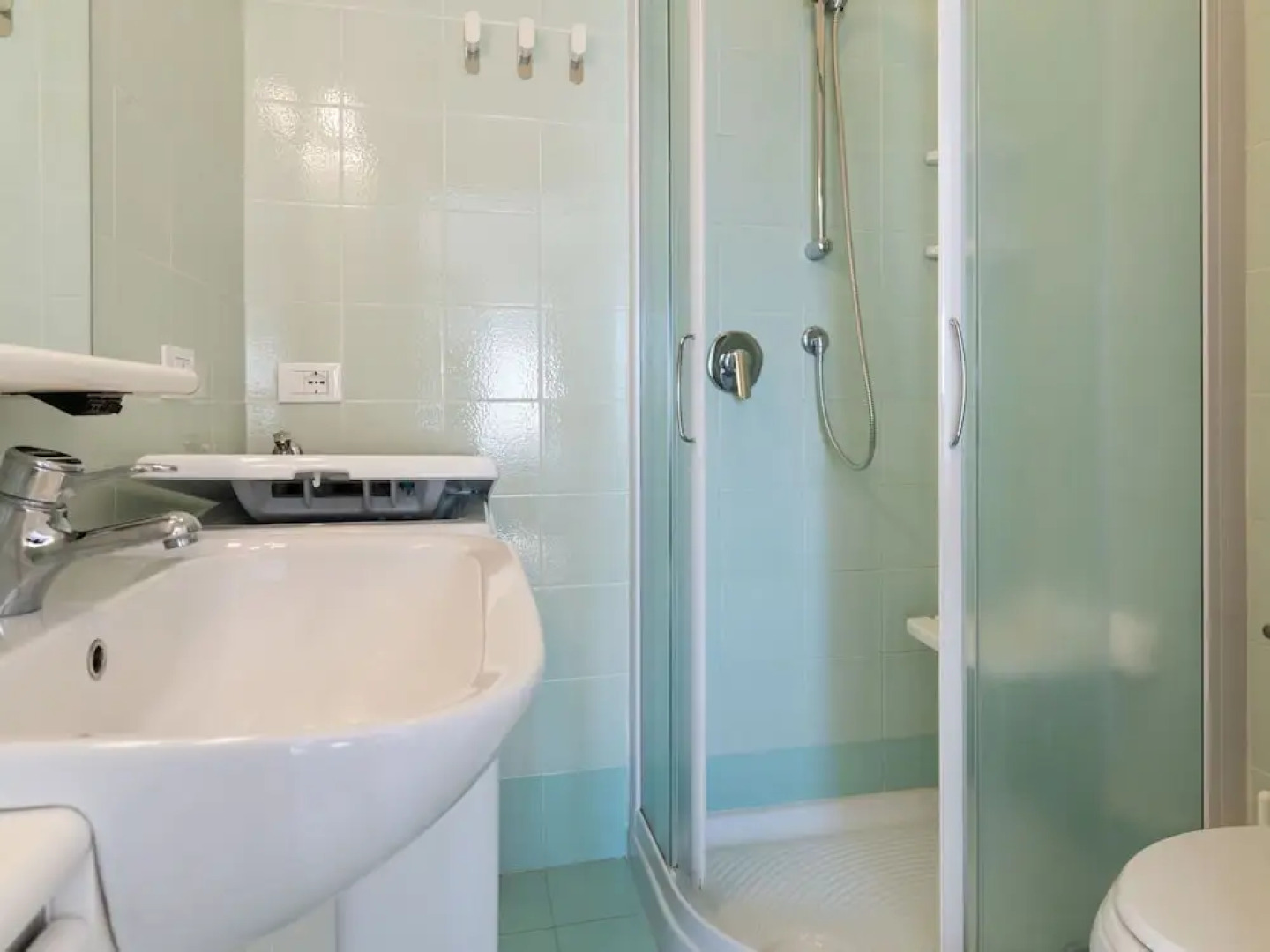 Pleasant Holiday Home in Gardone Riviera With Swimming Pool