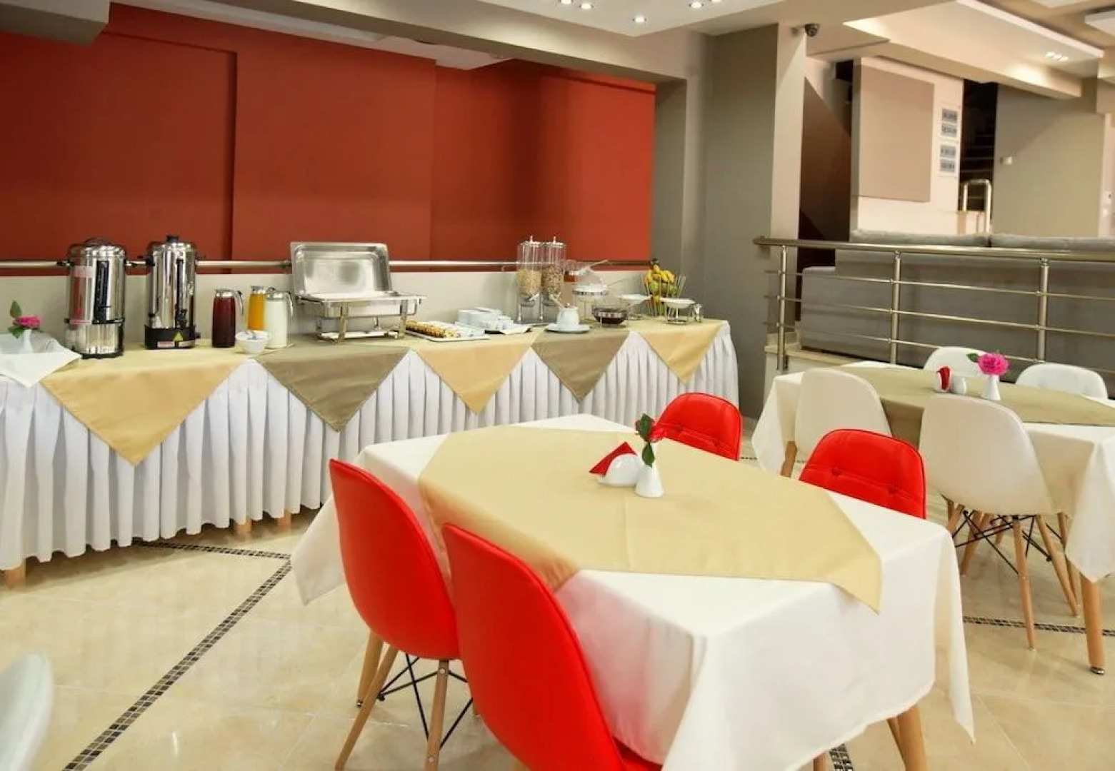 Sun & Sea Luxury Hotel