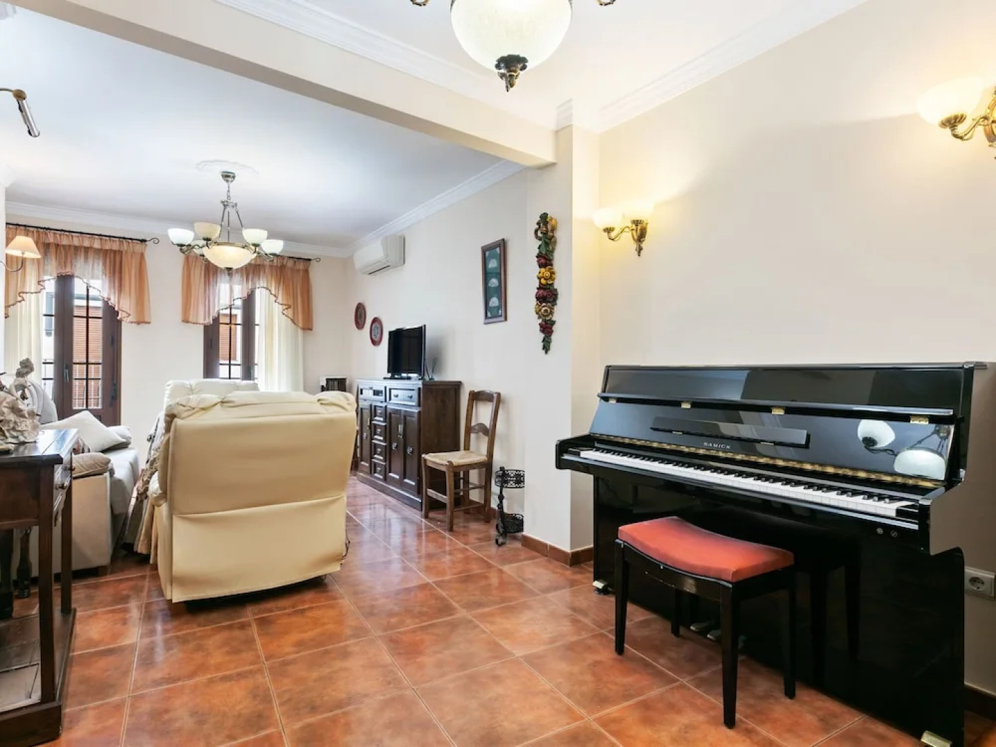 Voguish Holiday Home in Arriate With Terrace