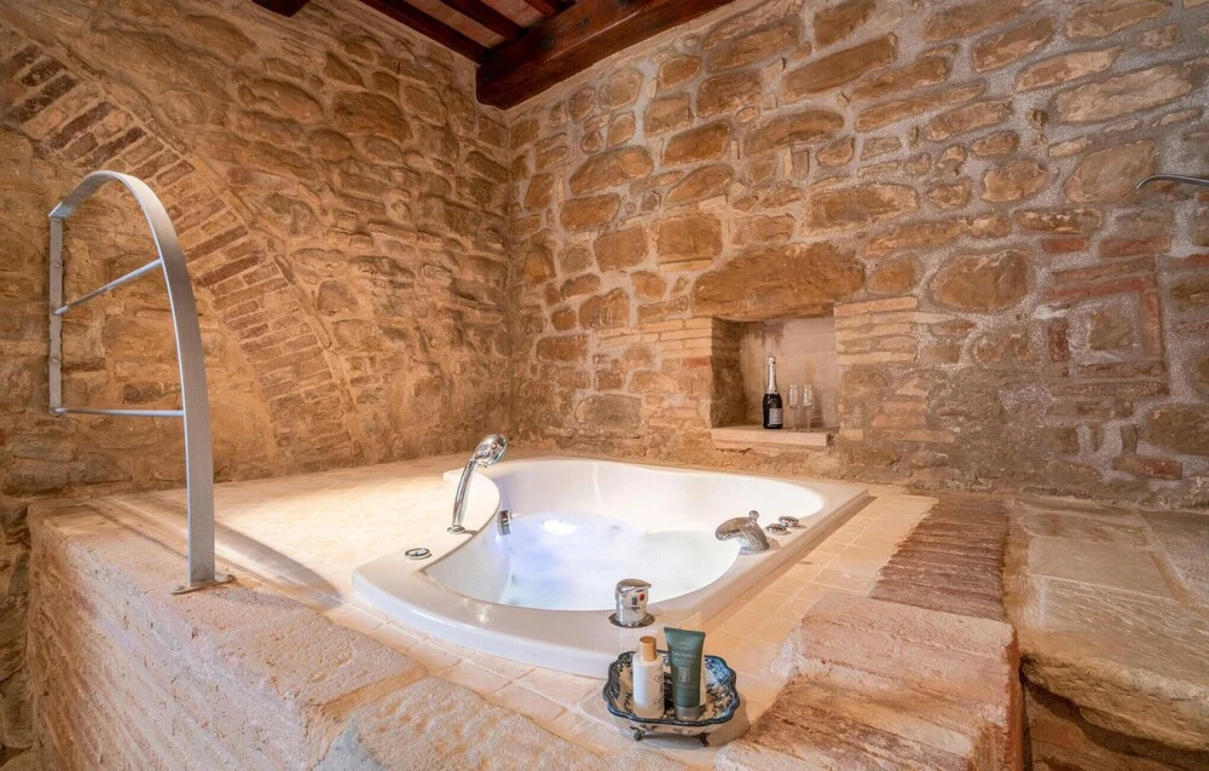 Stunning Home in Camerino With Outdoor Swimming Pool, Wifi and 1 Bedrooms