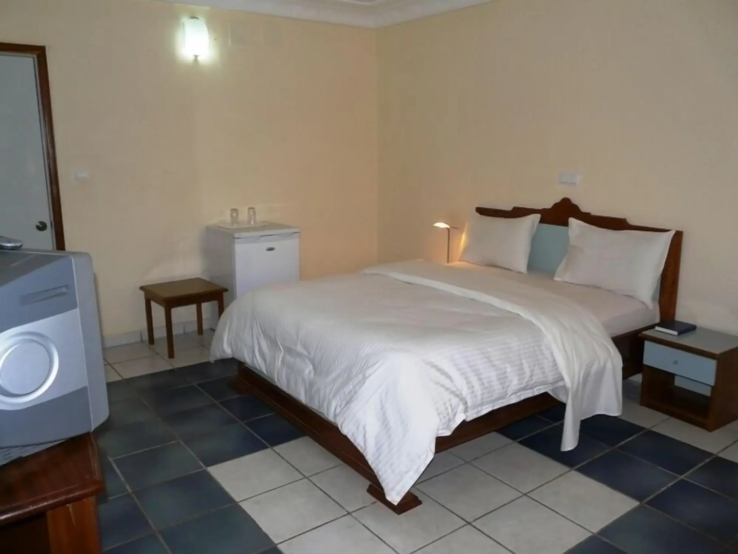 Azam Hotel