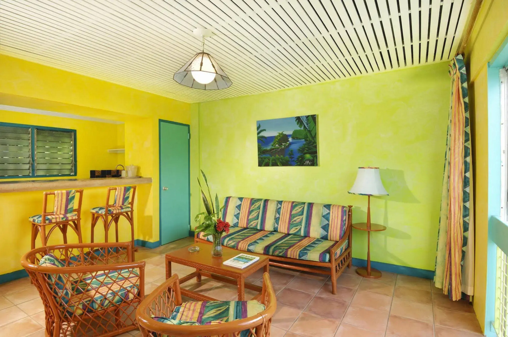 Doctors Cave Beach Hotel