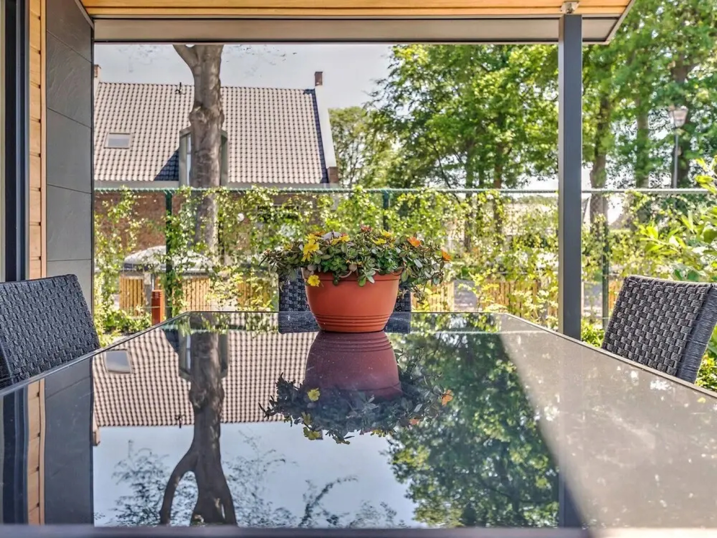 Beautiful Bungalow with Hot Tub in Kaatsheuvel