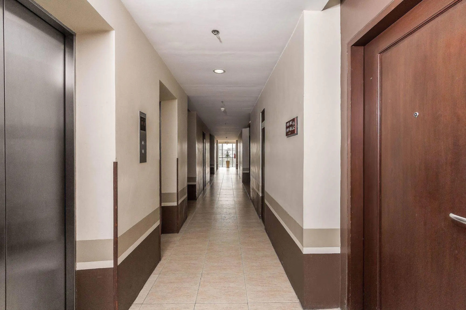 ZEN Rooms Cortes Street