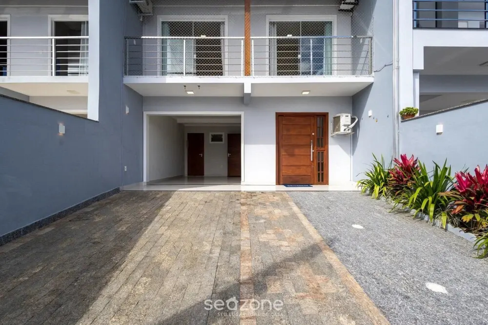 House With Pool and Barbecue Ekd0397