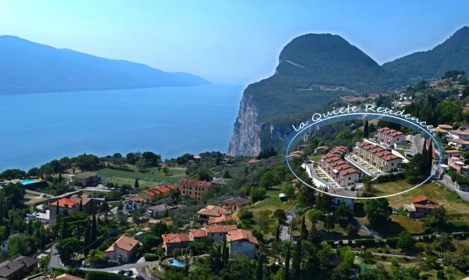 La Quiete 09 terrace apartment by Gardadomusmea