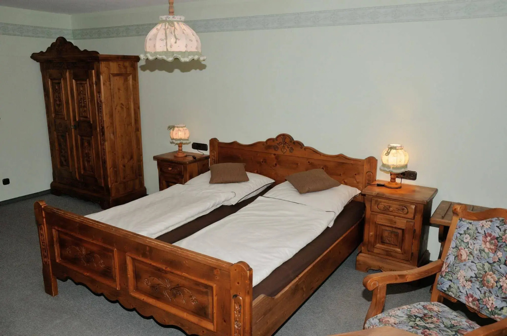 Burg Edelhof Hotel-Restaurant