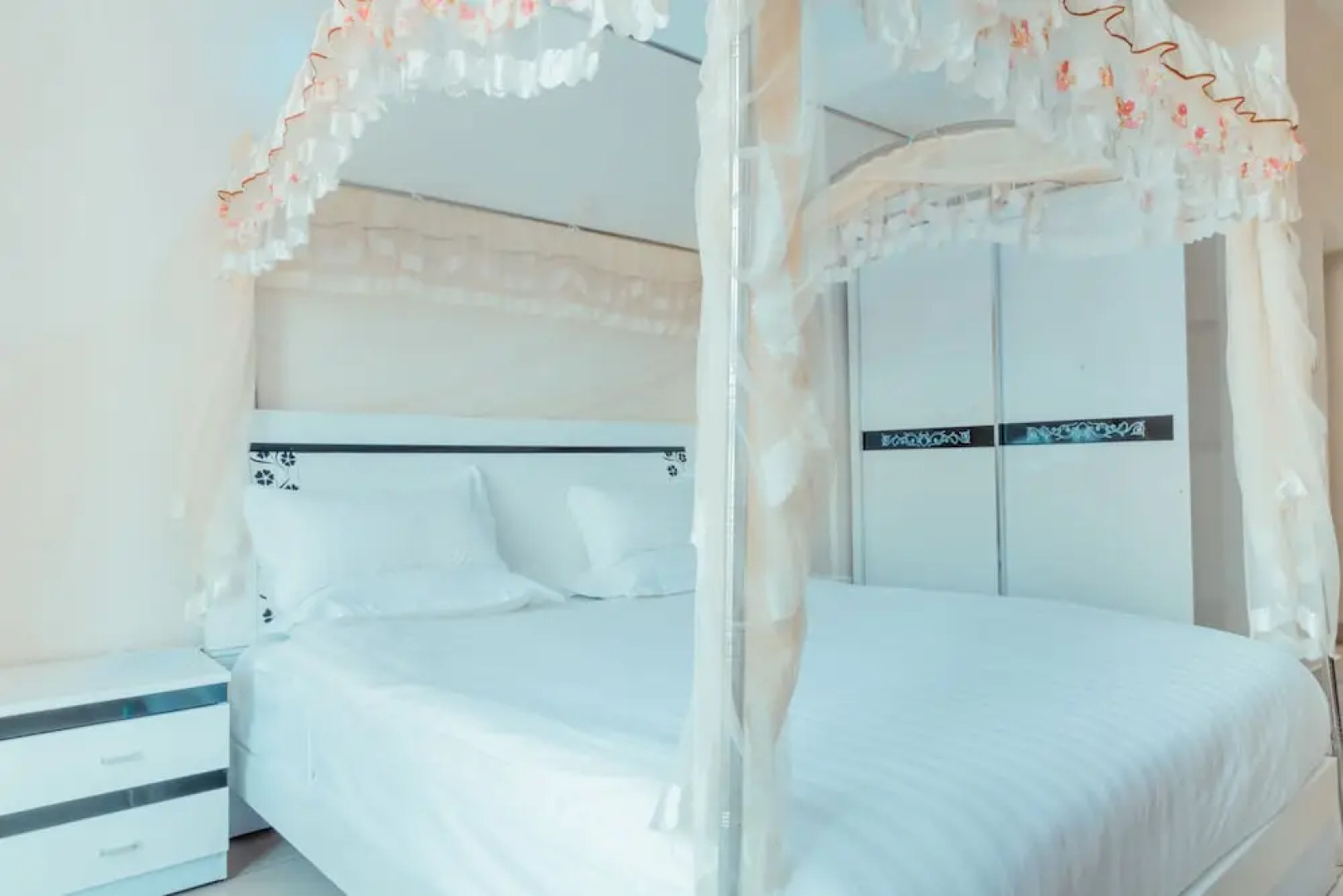 Western Mountain Hotel