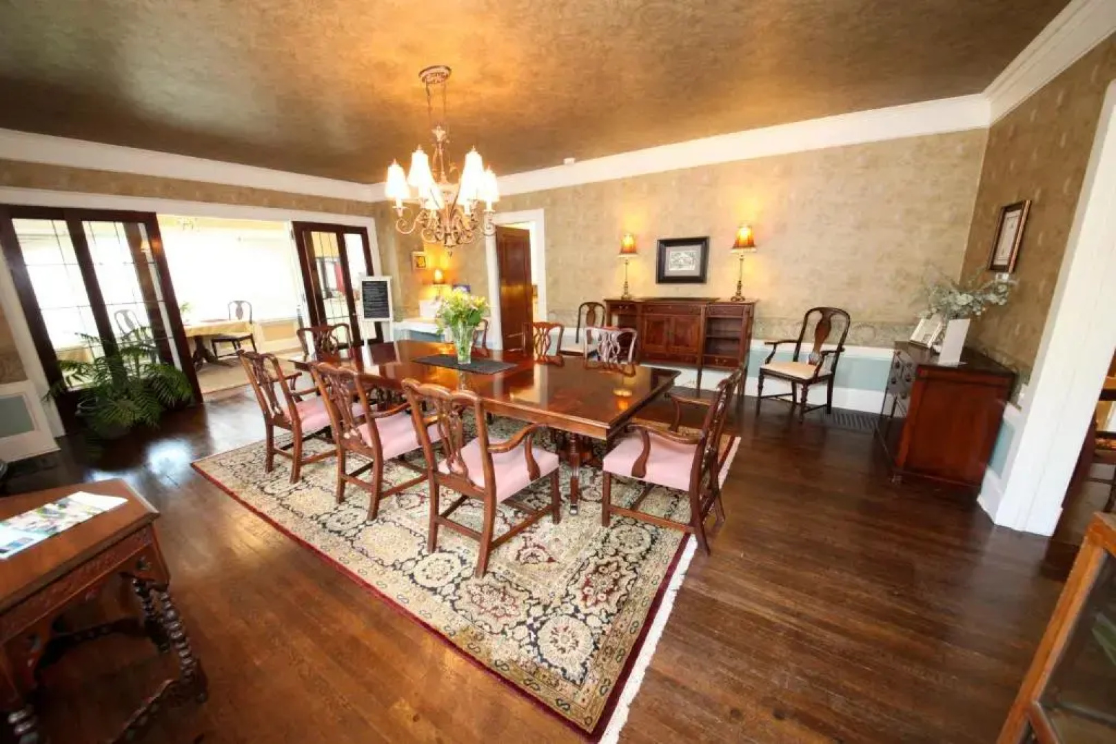 The Leonard at Logan House