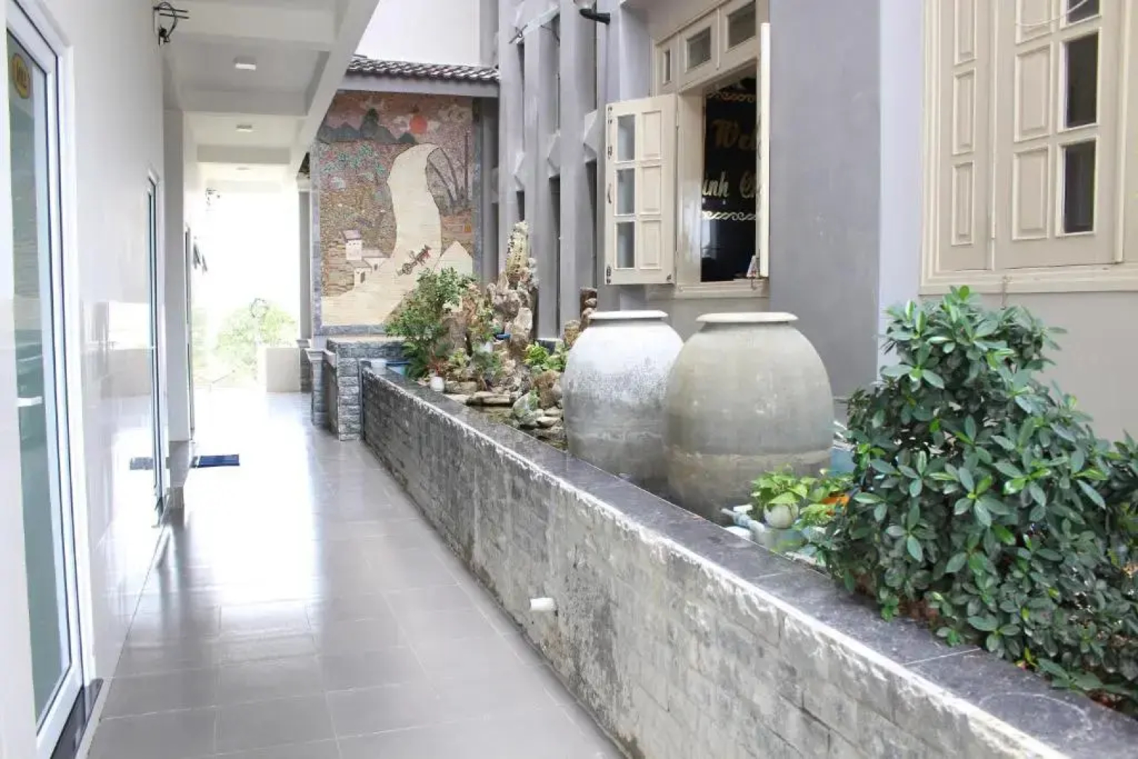 Quyet Thang Hotel & Beach