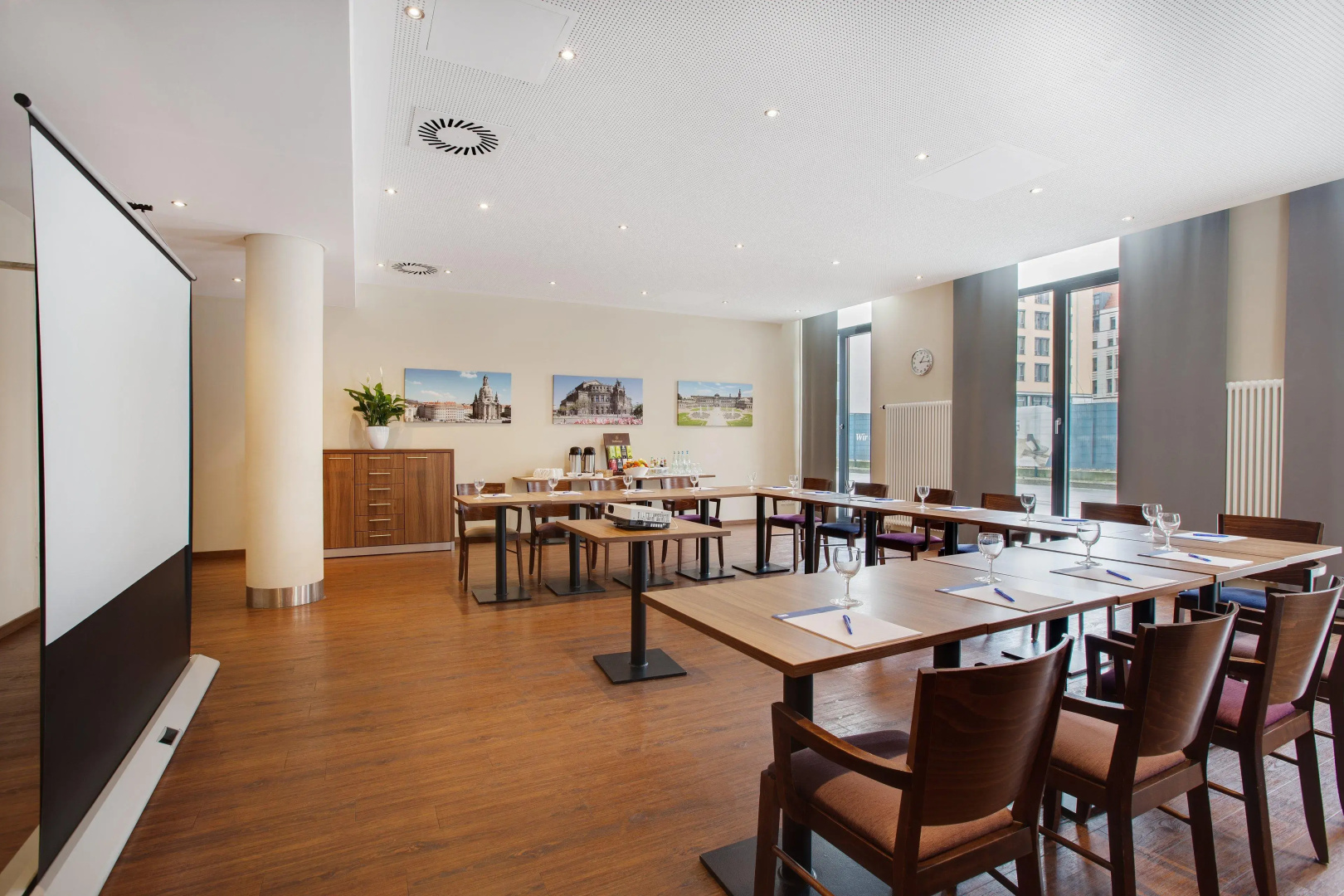 Premier Inn Dresden City Centre