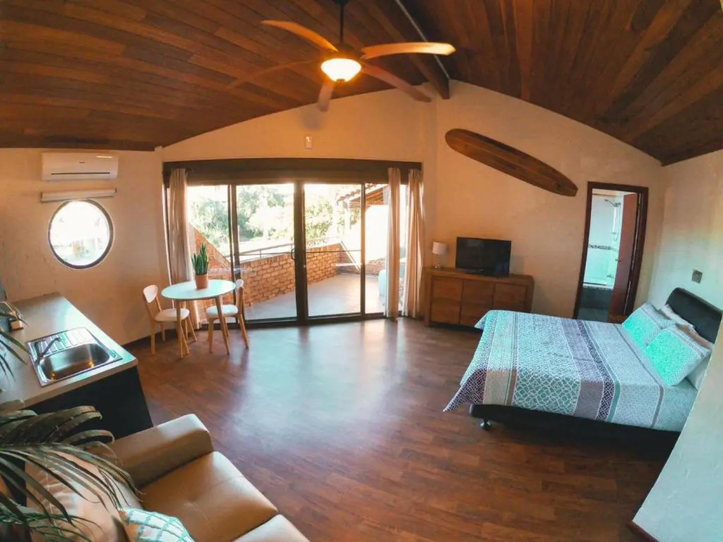 Aquarius Backpackers Resort