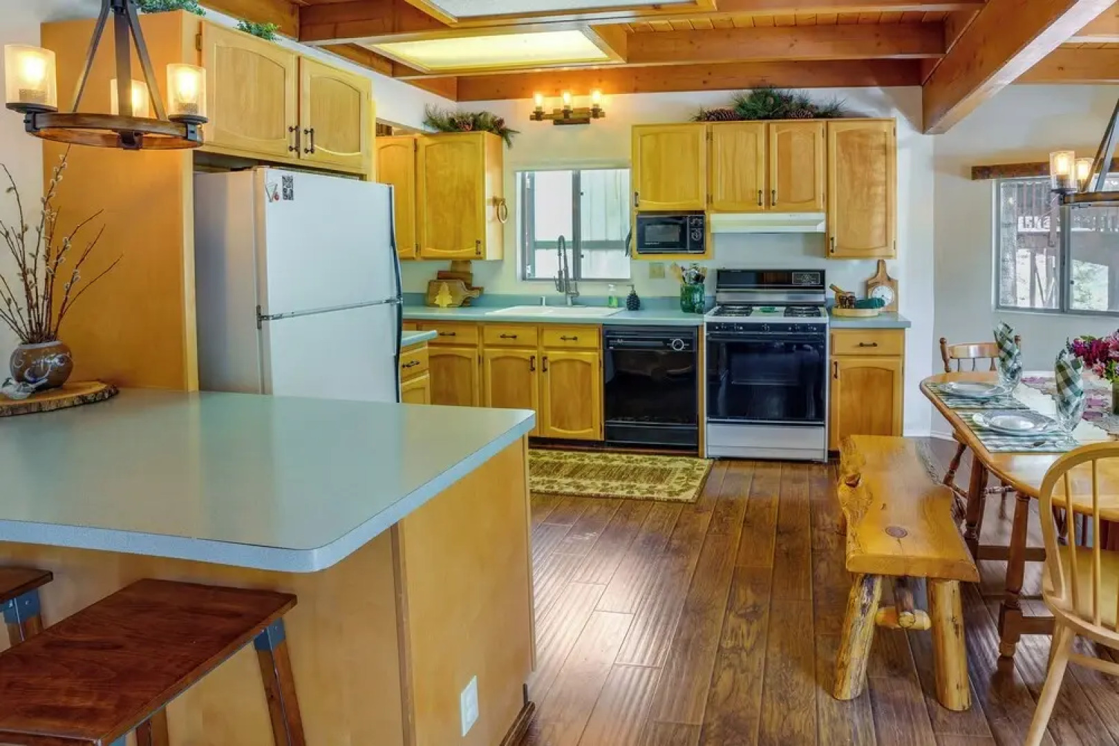 'peaceful Pines' Running Springs Home w/ 3 Decks