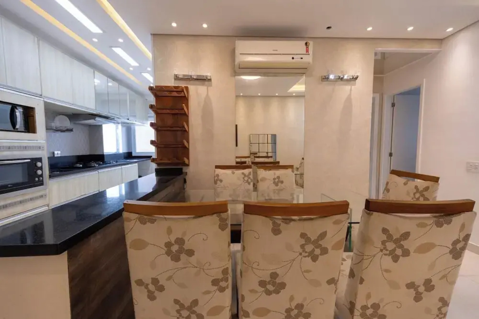 Apto c Piscina e Brinquedoteca a 400m da Praia