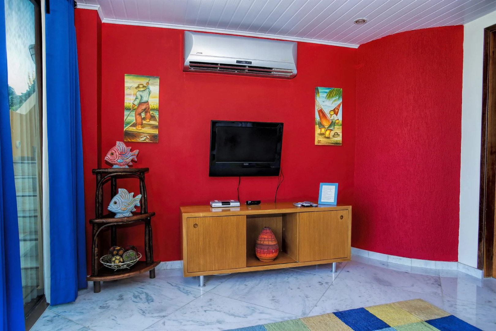 Cliffside Luxury Inn