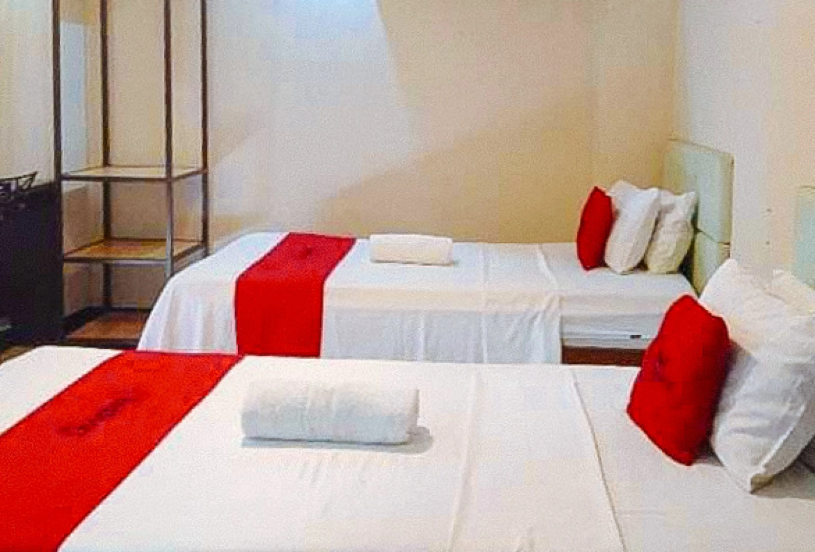 Reddoorz near Landers Superstore Cebu City