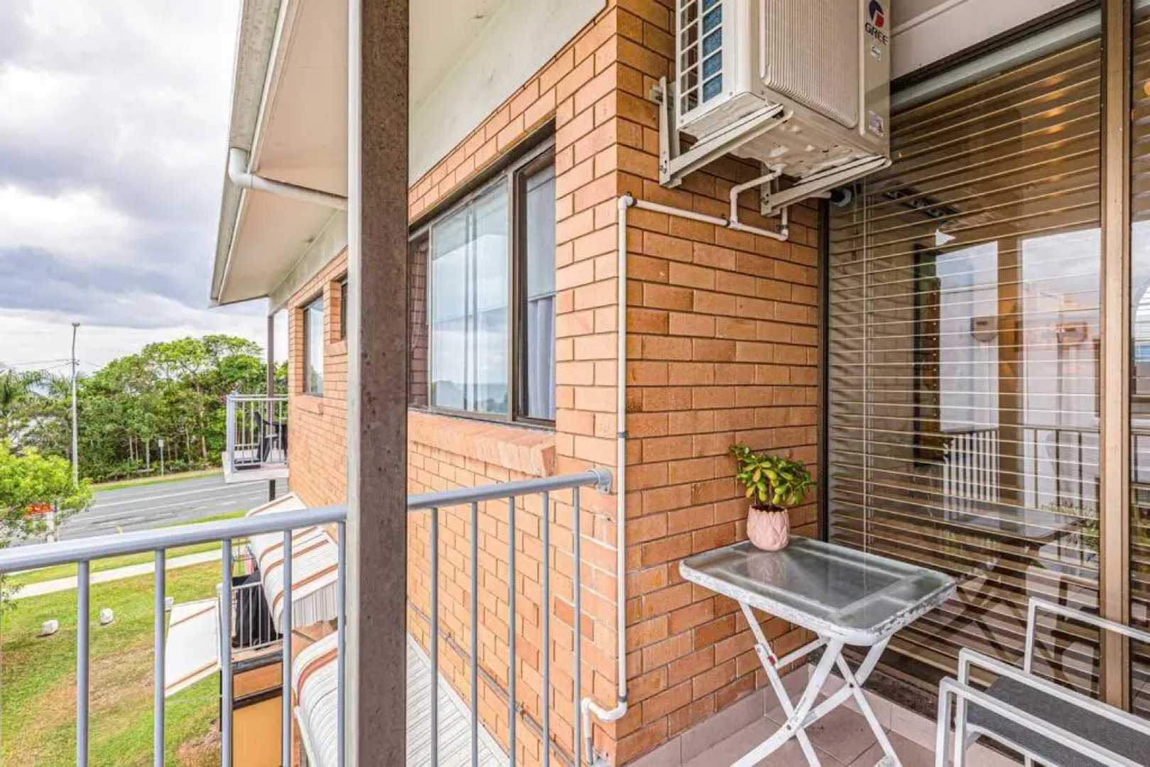 Toh10- Top Of Headlands