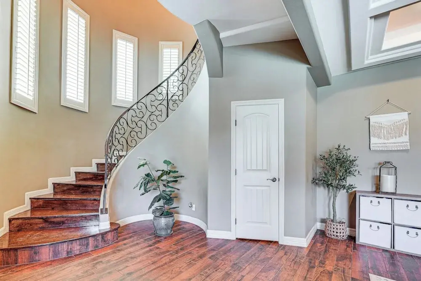 1 Mi to Utrgv Stadium: Roomy Retreat w/ Pool, Yard