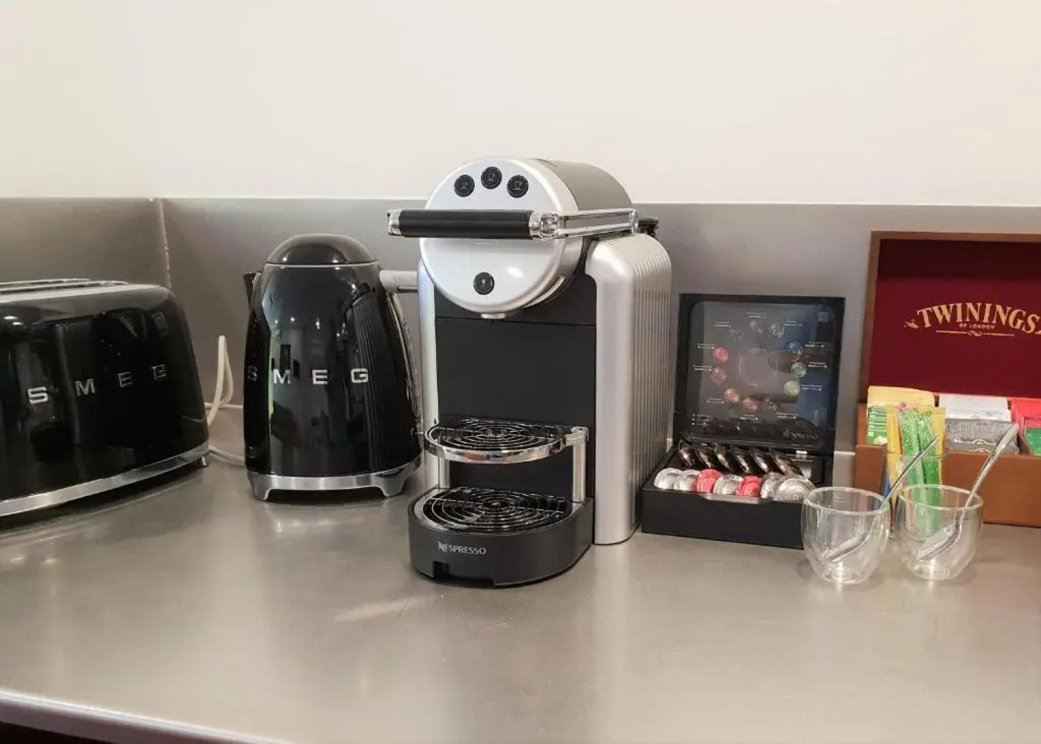 Montreux Rotana Garden House with Private Pool - Swiss Hotel Apartments