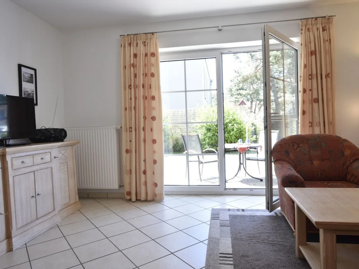 Spacious Apartment with Terrace in Dierhagen