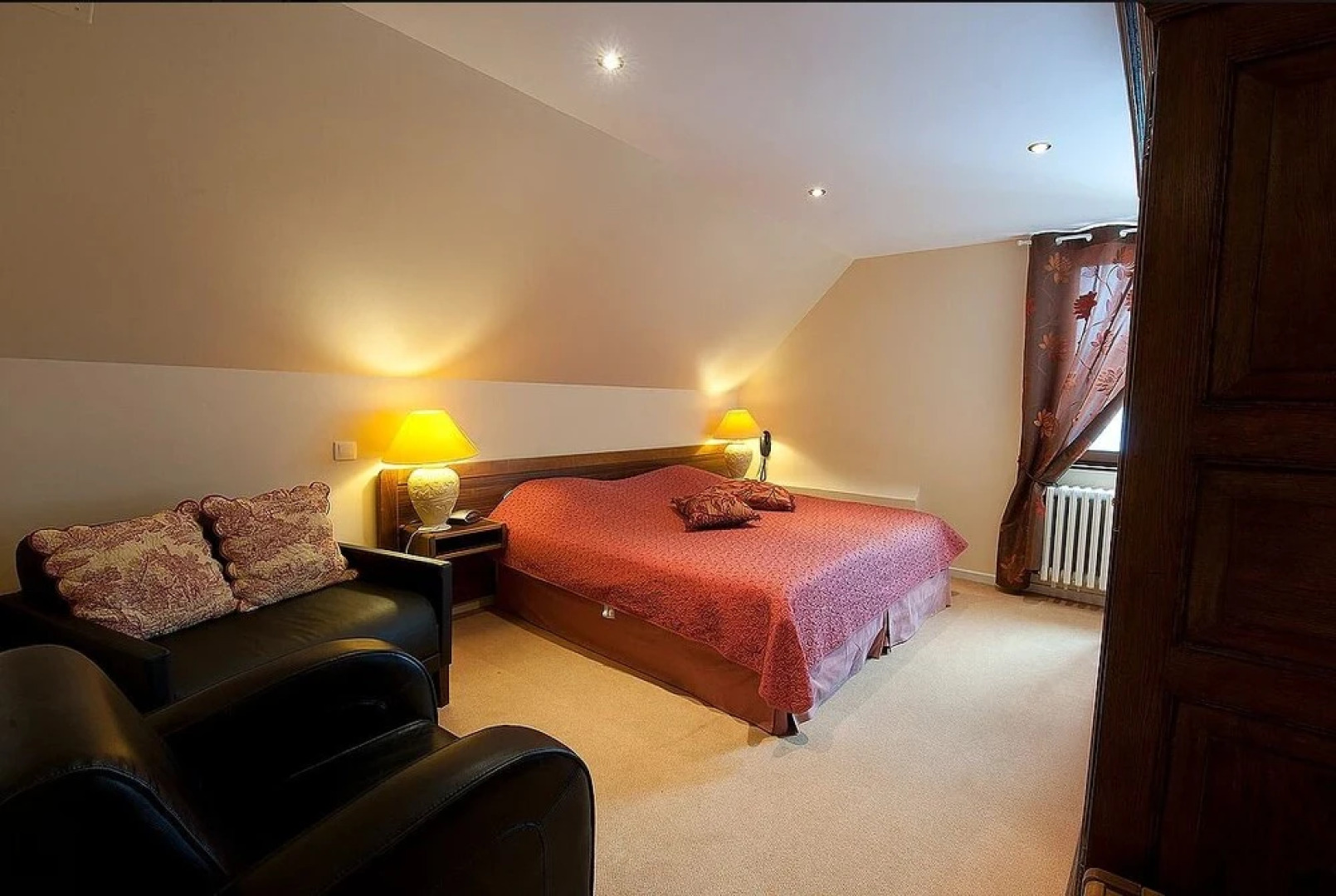 Hotel aux Deux Clefs