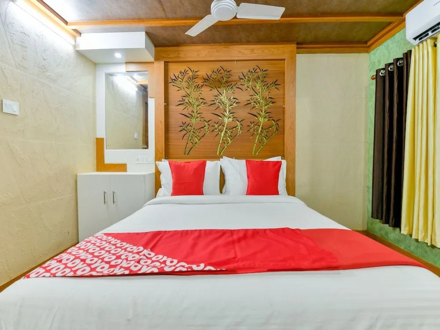 OYO 16838 Big B Houseboat 10 BHK