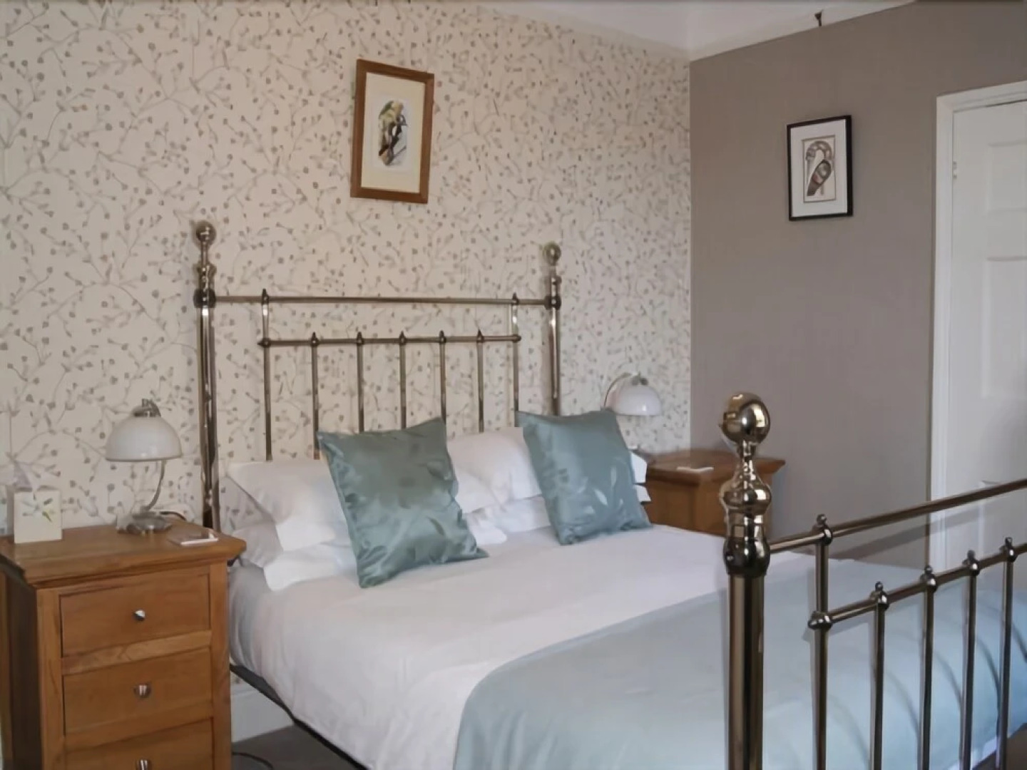 Plas Efenechtyd Cottage B&B