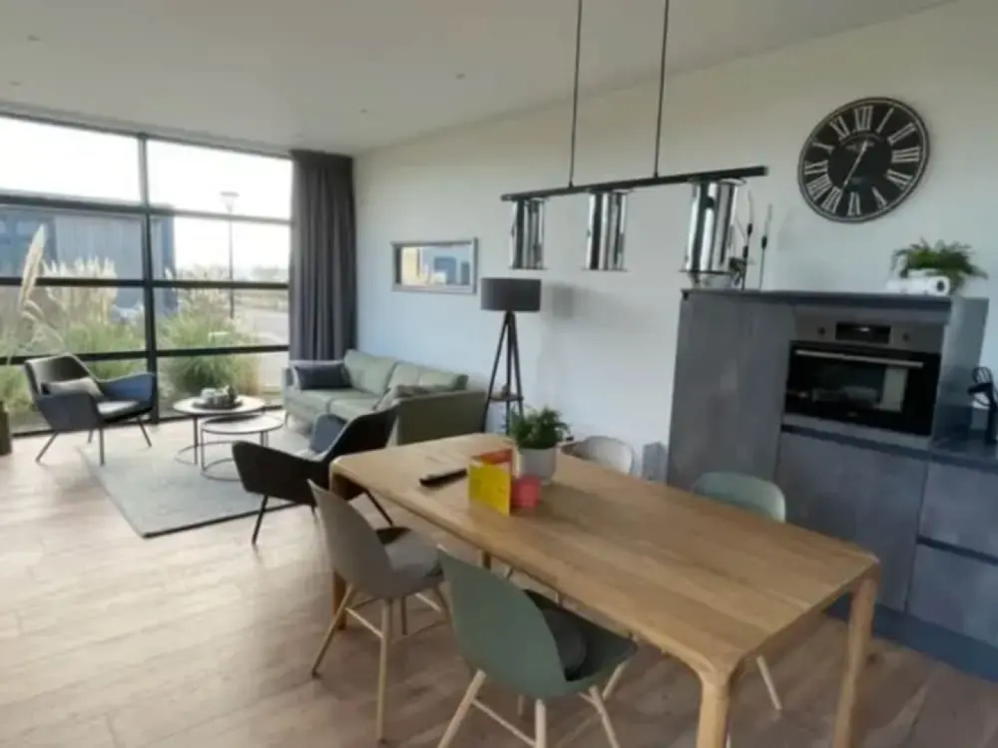 Modern Holiday Home With a Deco Fireplace