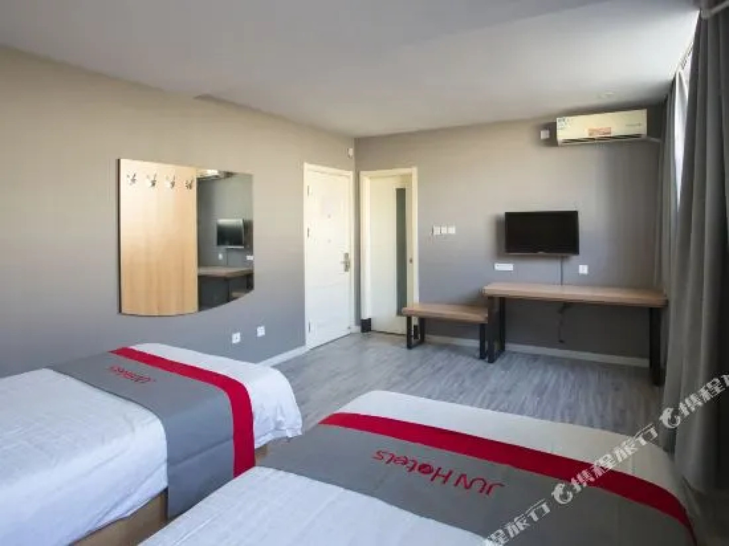 Junyi Chain Hotel (Baoding Hebei Agricultural University)